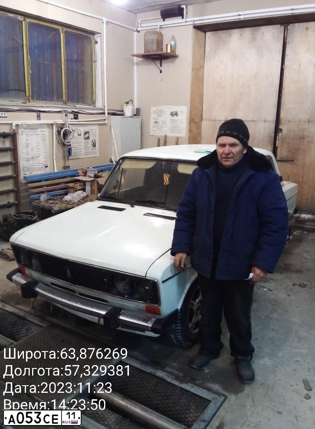 Фото автомобиля LADA 2106, 1974 — госномер Р230ХА11. Цвет: Белый