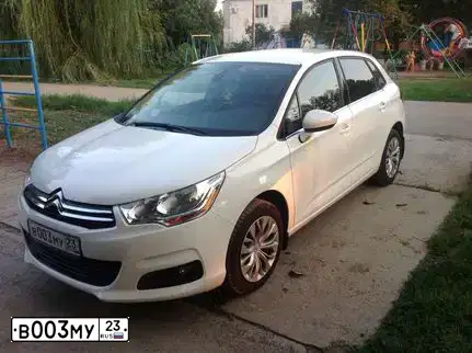 Фото автомобиля HYUNDAI IX35, 2011 — госномер С099ВК123. Цвет: СЕРЕБРИСТЫЙ