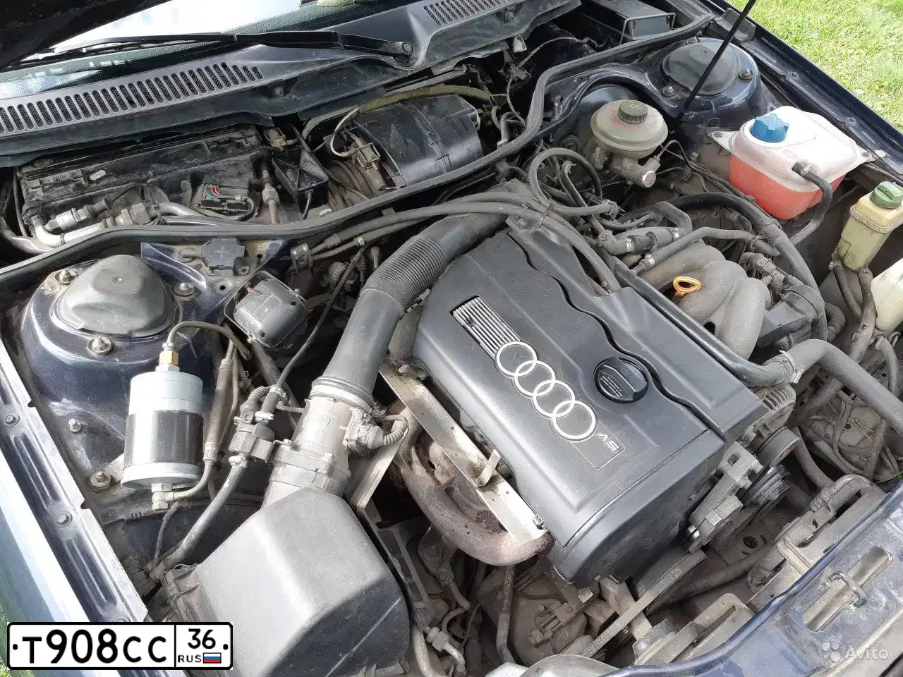 Фото автомобиля AUDI A6, 1996 — госномер У615ЕО48. Цвет: синий