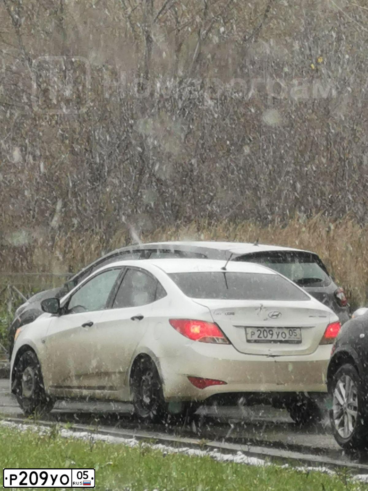 Фото автомобиля HYUNDAI SOLARIS, 2015 — госномер С419АС716. Цвет: БЕЛЫЙ ЖЕЛТЫЙ СЕРЫЙ