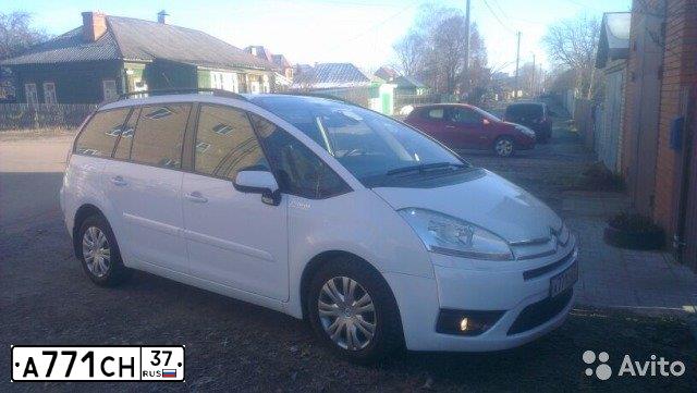 Фото автомобиля CITROEN C4 PICASSO, 2007 — госномер О711КВ799. Цвет: Белый