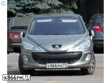 Фото автомобиля PEUGEOT 308, 2010 — госномер Р308ВЕ40. Цвет: СЕРО-БЕЖЕВЫЙ