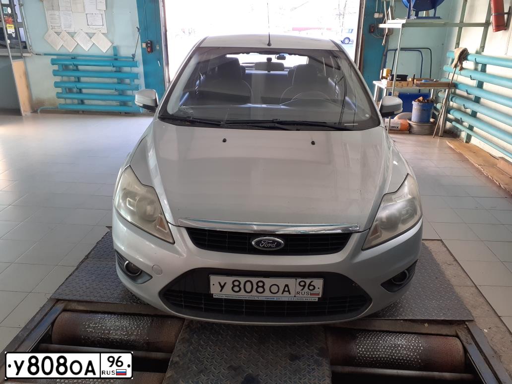 Фото автомобиля FORD FOCUS, 2008 — госномер У808ОА96. Цвет: Серый