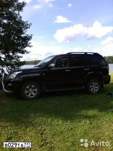 Фото автомобиля TOYOTA LANDCRUISER, 2003 — госномер М584ММ77. Цвет: ЧЕРНЫЙ