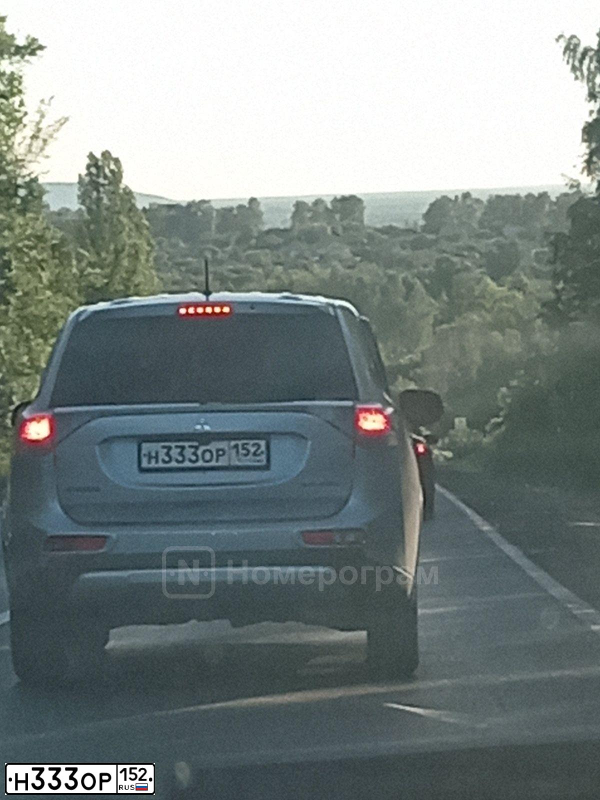 Фото автомобиля MITSUBISHI OUTLANDER, 2014 — госномер В281АС252. Цвет: СЕРЕБРИСТЫЙ