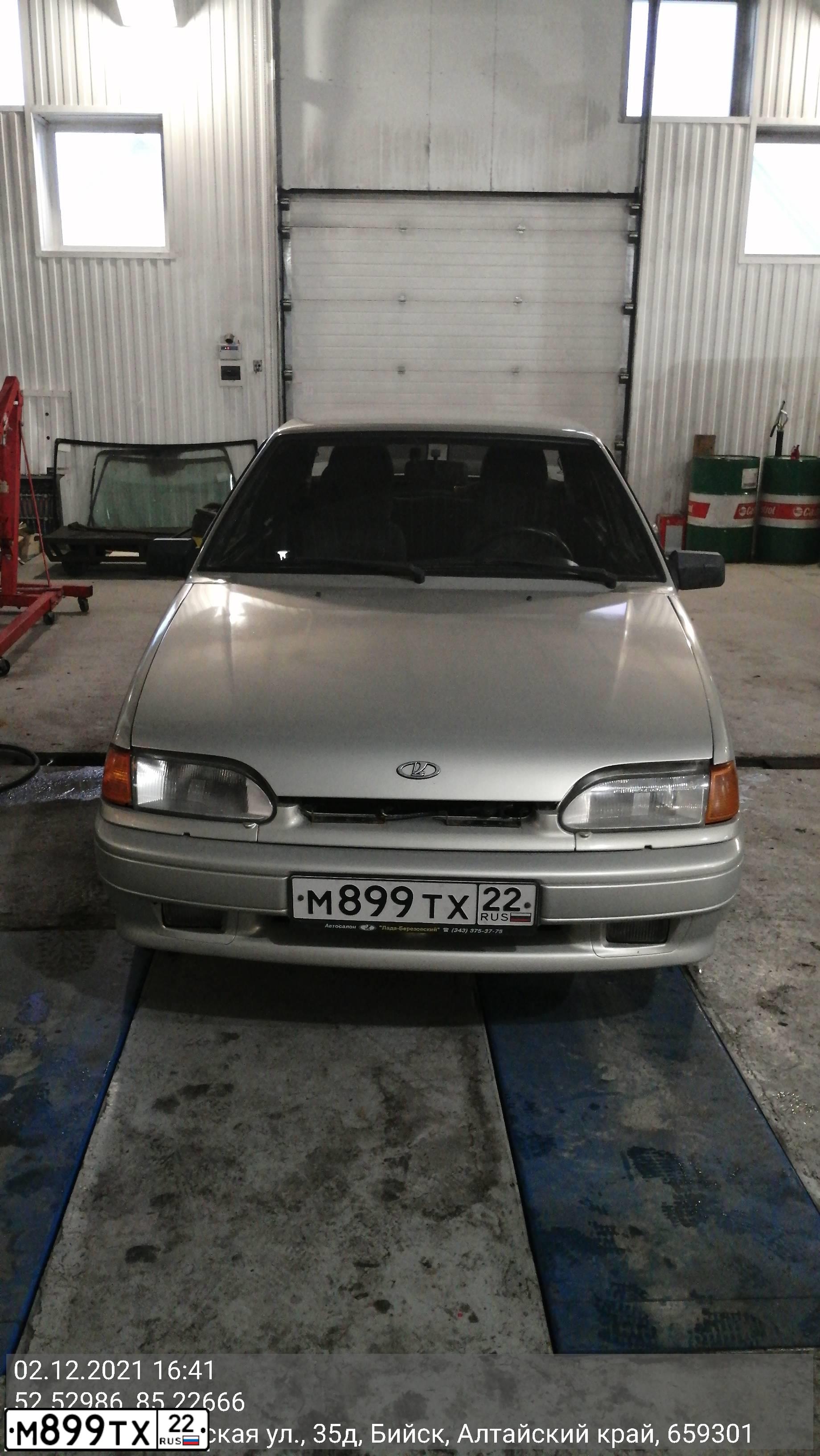 Фото автомобиля LADA 2115 SAMARA, 2005 — госномер М899ТХ22. Цвет: СЕРЕБРИСТО-БЕЖЕВЫЙ