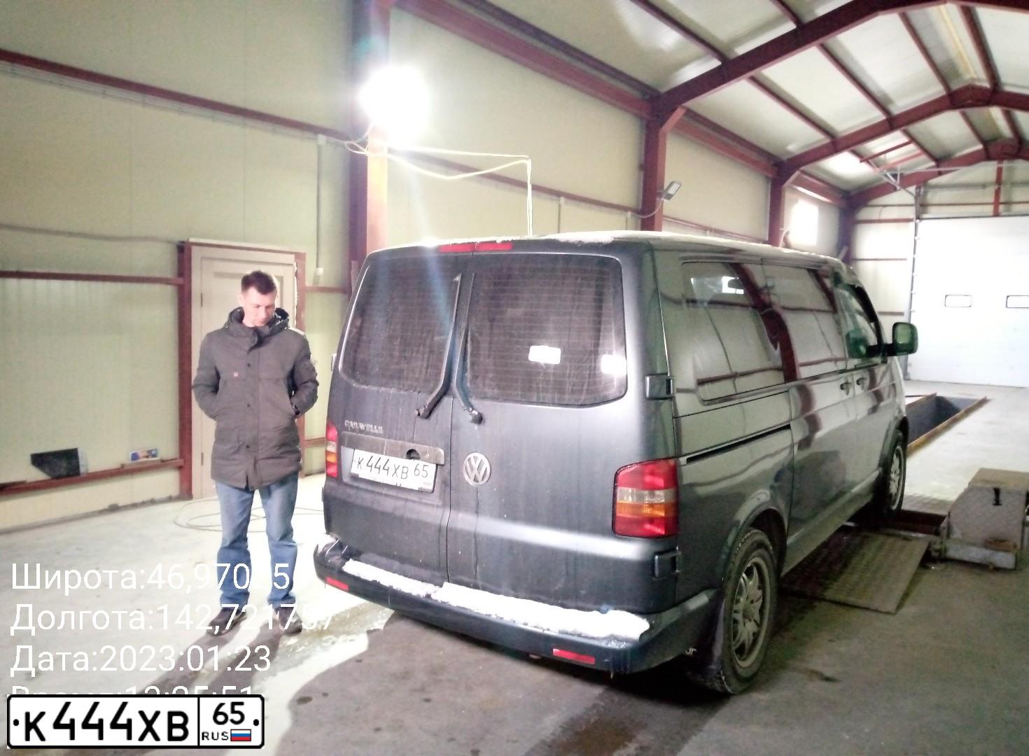 Фото автомобиля VOLKSWAGEN CARAVELLE, 2008 — госномер У775РК48
