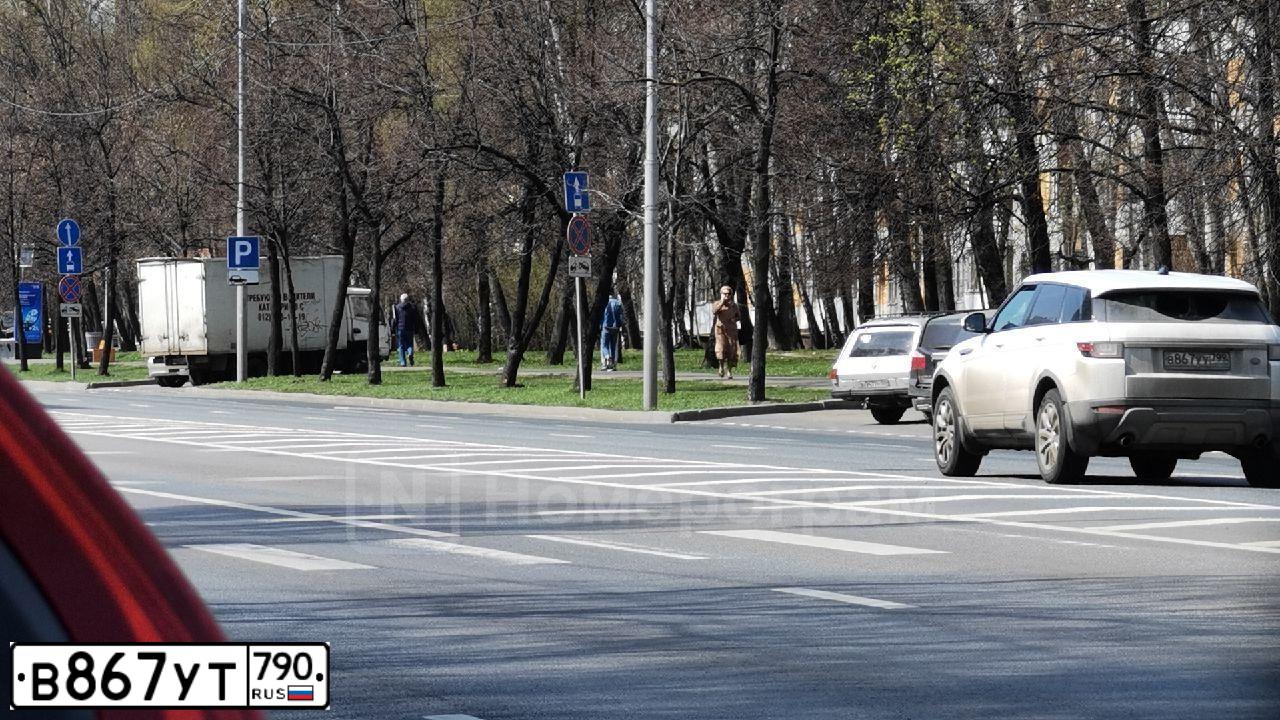 Фото автомобиля MITSUBISHI COLT, 2005 — госномер Е969ОЕ98. Цвет: СВЕТЛО-ГОЛУБОЙ