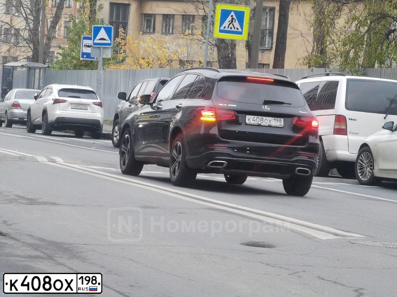 Фото автомобиля MERCEDES - BENZ GLC-CLASS GLС 300 4МАТIС, 2021 — госномер О779ТА60. Цвет: ЧЕРНЫЙ