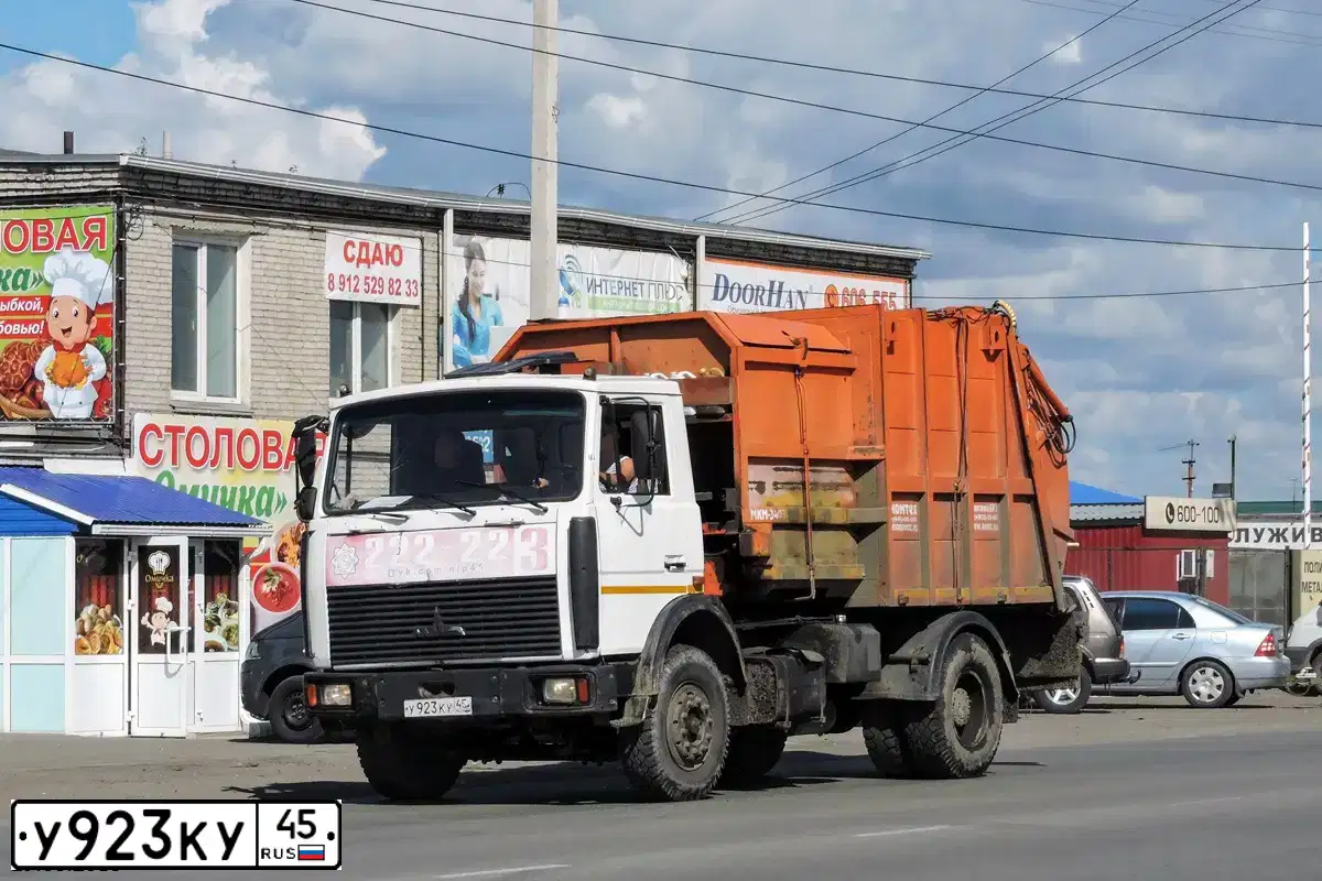 Фото автомобиля MAZ 5337 /4X2/, 2012 — госномер У923КУ45. Цвет: Белый