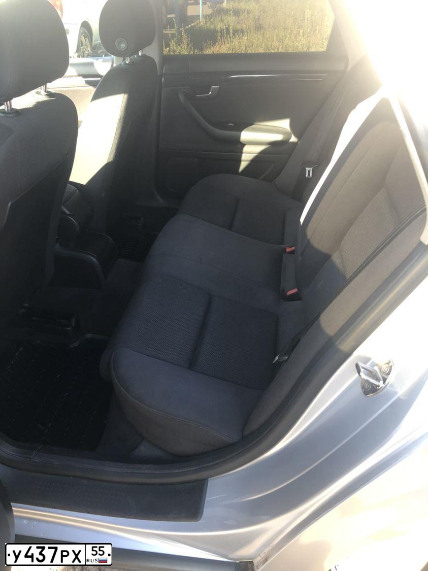 Фото автомобиля AUDI A4, 2001 — госномер У437РХ55. Цвет: Серебристый