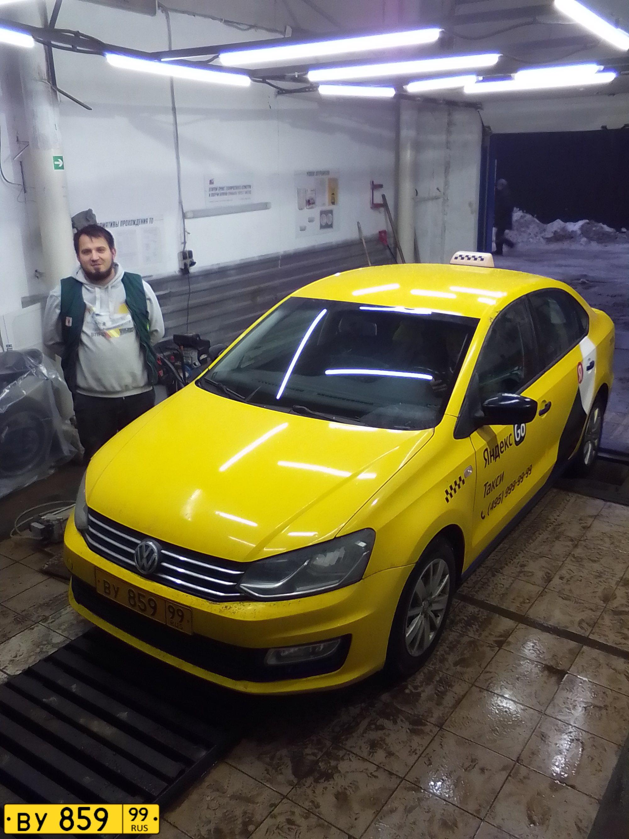Фото автомобиля VOLKSWAGEN POLO, 2019 — госномер К438РС797. Цвет: синий