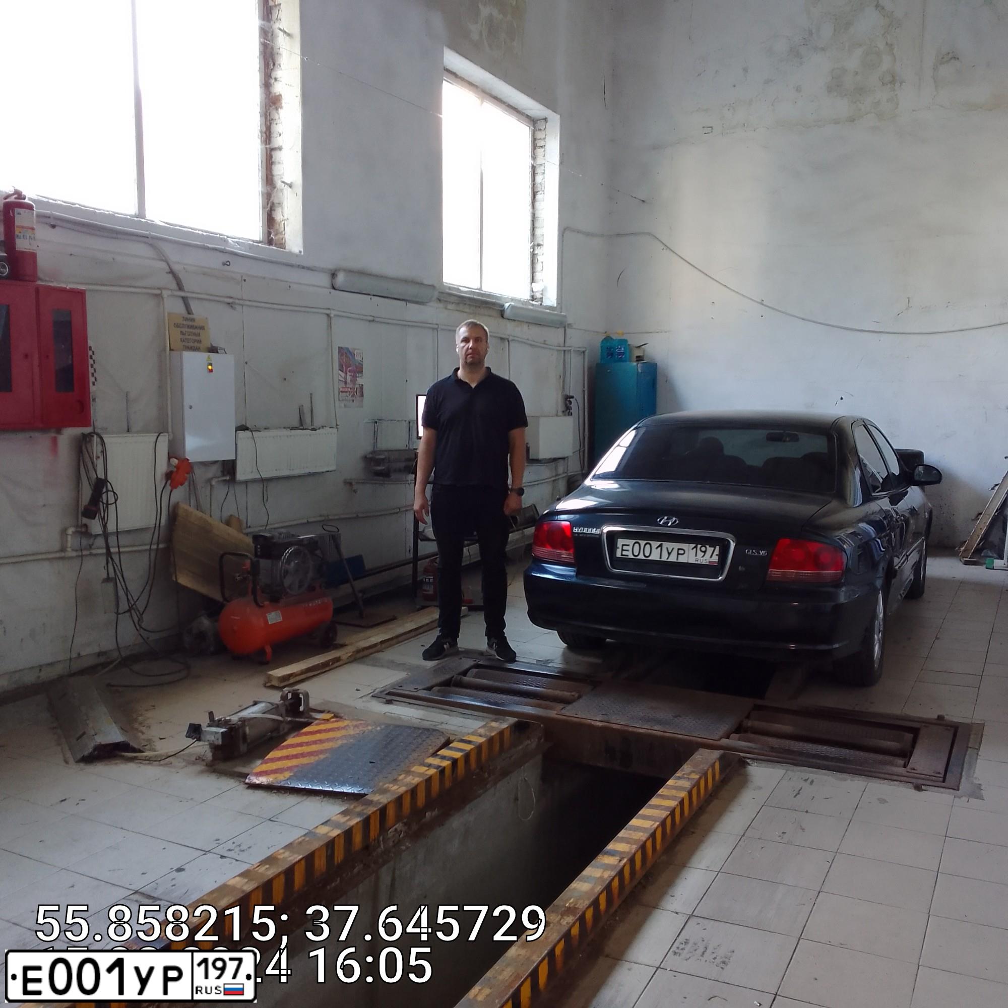 Фото автомобиля TAGAZ SONATA, 2006 — госномер Е001УР197. Цвет: ЧЕРНЫЙ