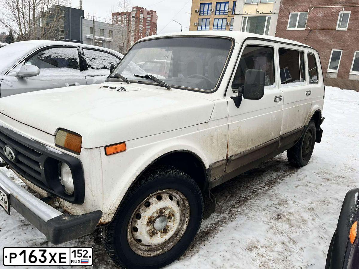 Фото автомобиля LADA 2131 NIVA, 2006 — госномер Т959СК152. Цвет: ЯРКО-БЕЛЫЙ
