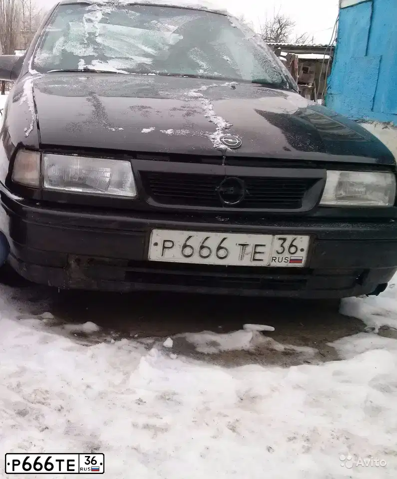 Фото автомобиля OPEL VECTRA, 1992 — госномер Р666ТЕ36. Цвет: ЧЕРНЫЙ