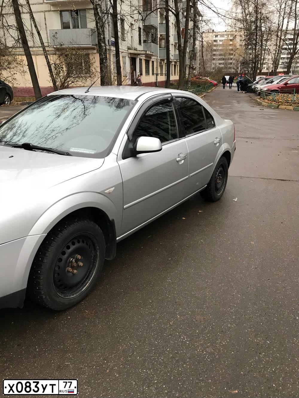 Фото автомобиля LADA 2107, 1998 — госномер Х083УТ77. Цвет: КРАСНЫЙ ТЕМНЫЙ