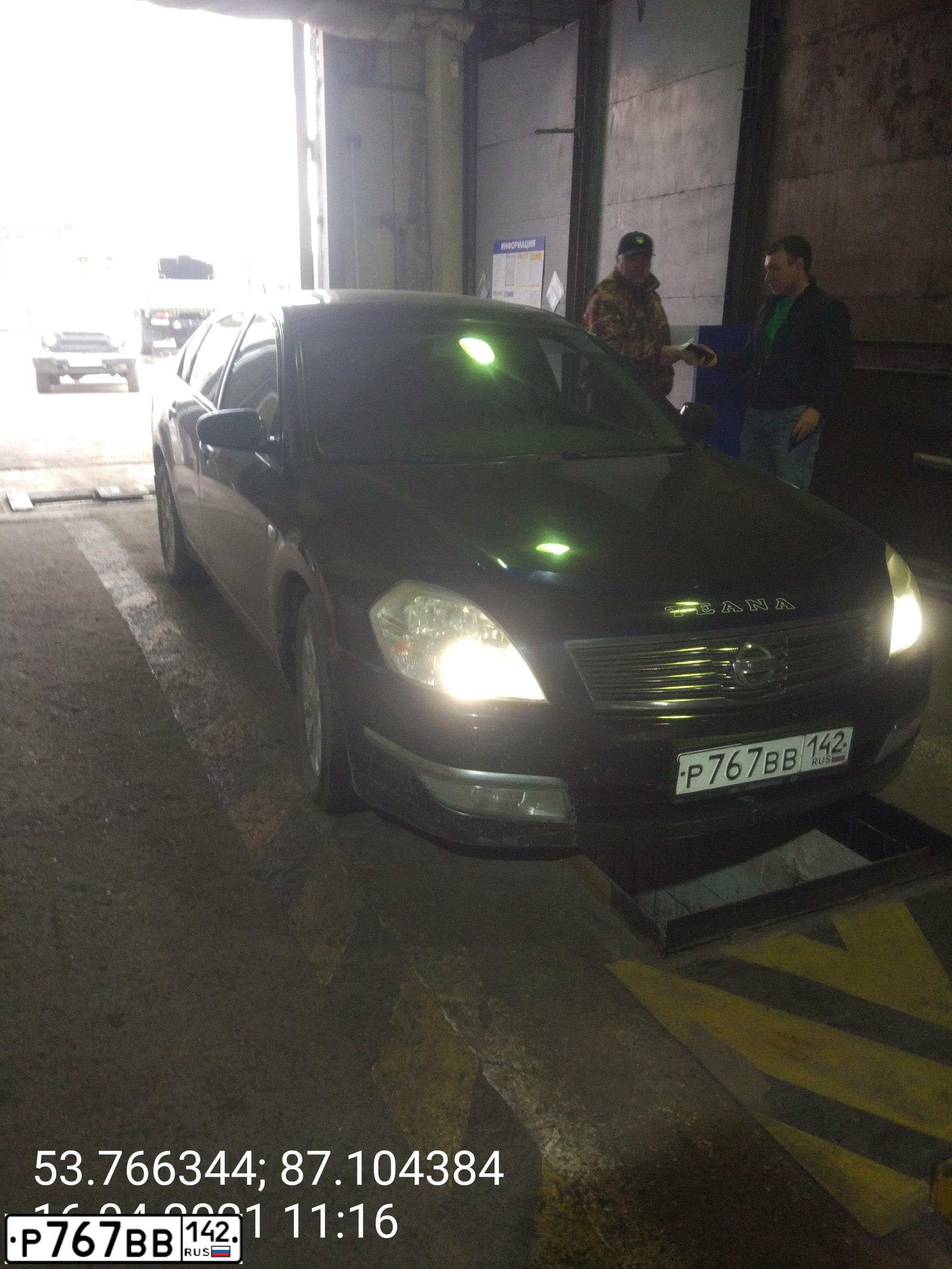 Фото автомобиля NISSAN TEANA, 2007 — госномер Р767ВВ142. Цвет: ЧЕРНЫЙ