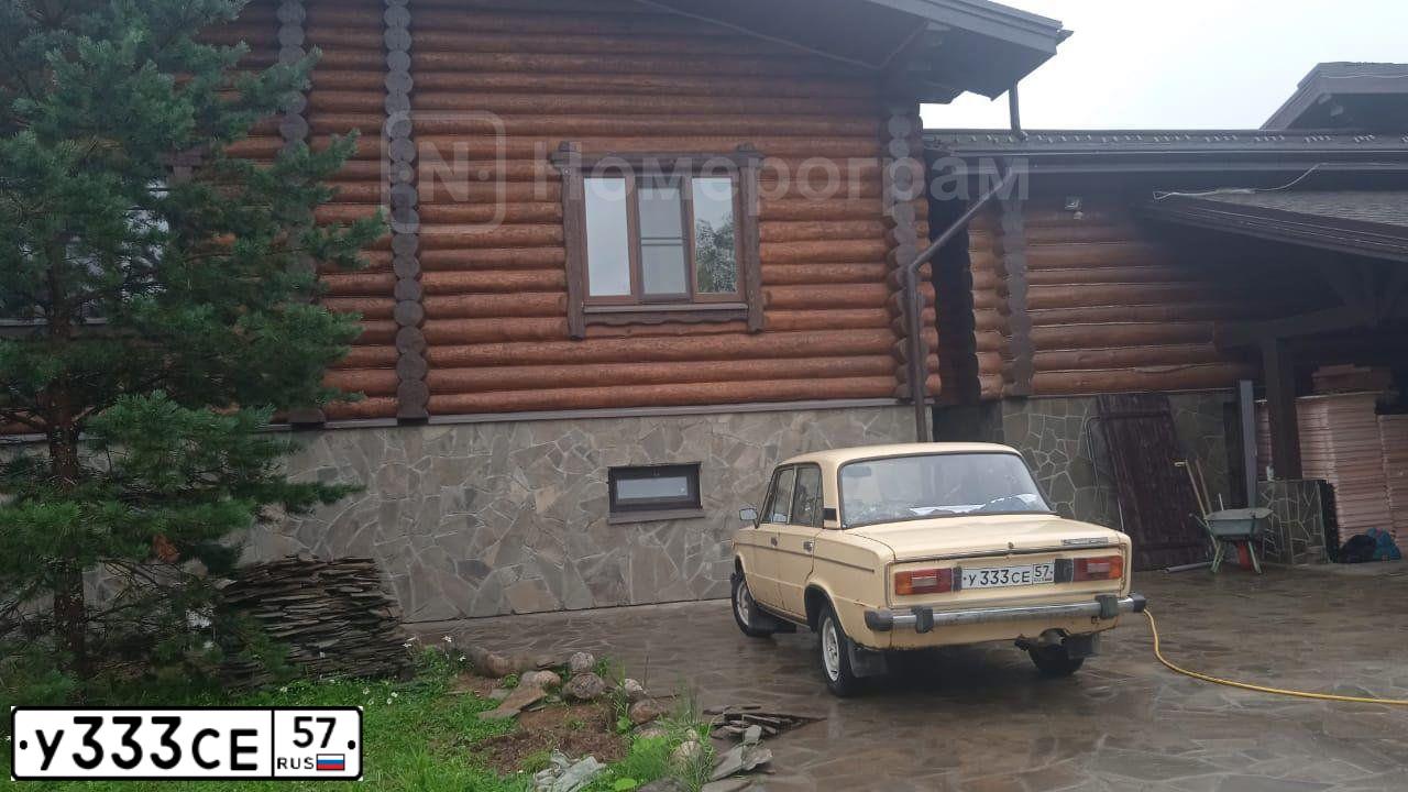 Фото автомобиля LADA 2106, 1989 — госномер У333СЕ57. Цвет: КРЕМОВЫЙ