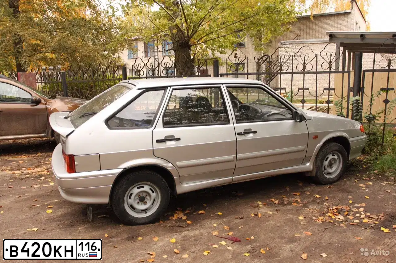 Фото автомобиля LADA 2114 SAMARA, 2010 — госномер М349ВО126. Цвет: СВЕТЛО-СЕРЕБРИСТЫЙ МЕТАЛЛ