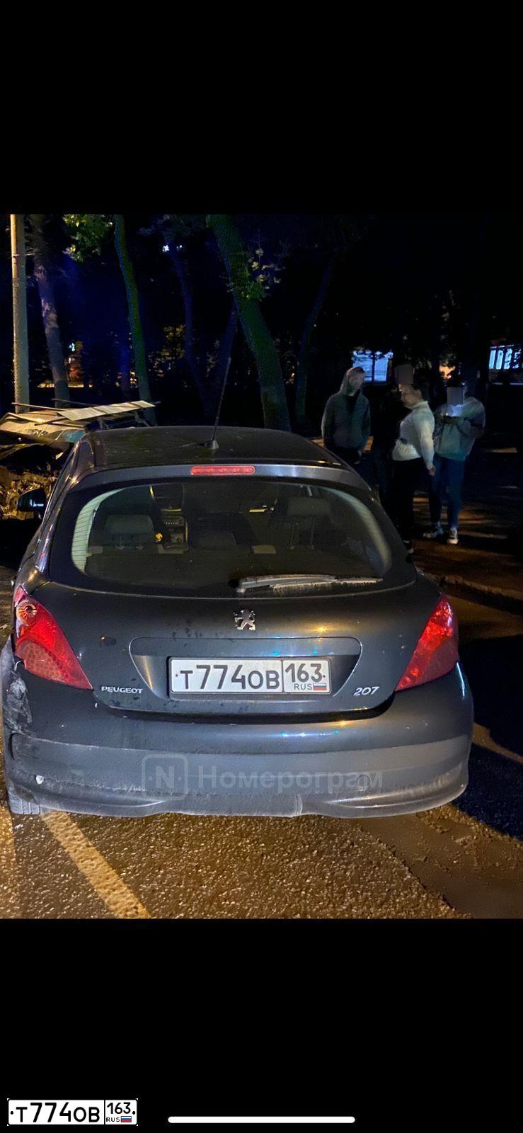 Фото автомобиля PEUGEOT 207, 2008 — госномер М068УР163. Цвет: ЧЕРНЫЙ