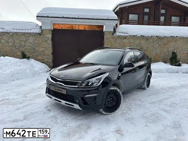 Фото автомобиля KIA RIO, 2019 — госномер М642ТЕ59. Цвет: ЧЕРНЫЙ