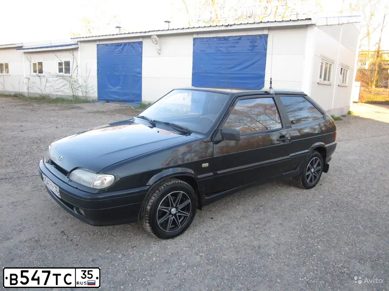 Фото автомобиля LADA 2113 SAMARA, 2012 — госномер В547ТС35. Цвет: Сине-Черный