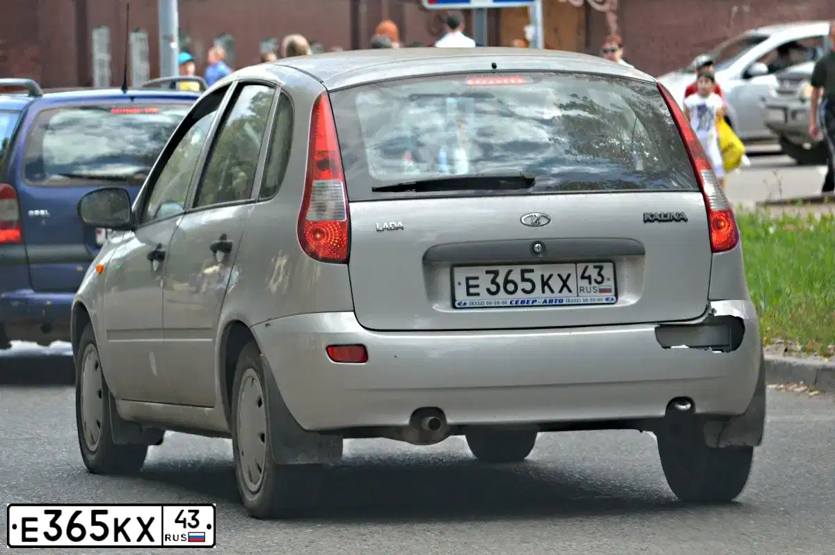 Фото автомобиля LADA KALINA, 2007 — госномер Е596РК95. Цвет: Серебристый