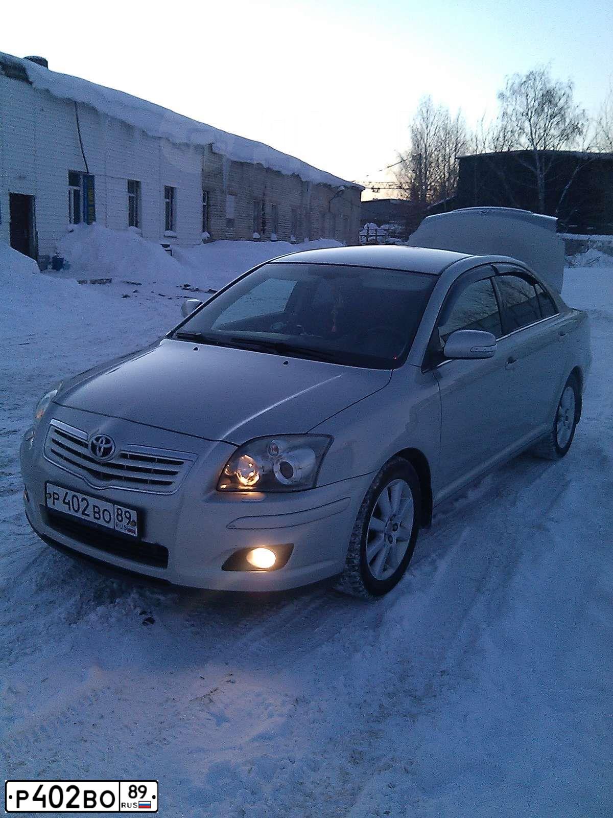 Фото автомобиля TOYOTA AVENSIS, 2008 — госномер Т477МЕ72. Цвет: СЕРЕБРИСТЫЙ