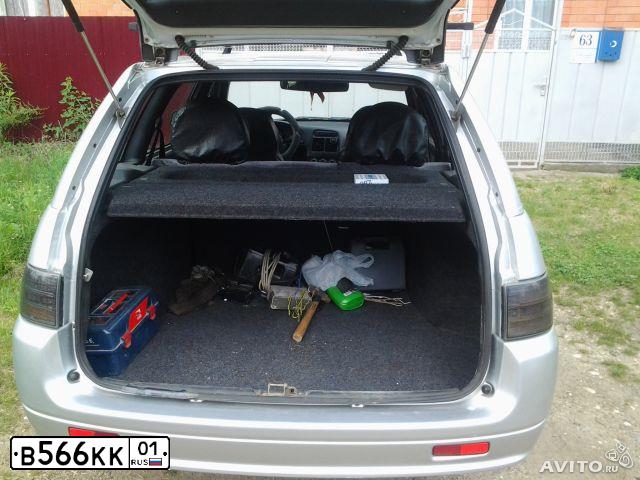 Фото автомобиля LADA 2111 LADA, 2006 — госномер В566КК01. Цвет: СВЕТЛО-СЕРЕБ МЕТАЛ