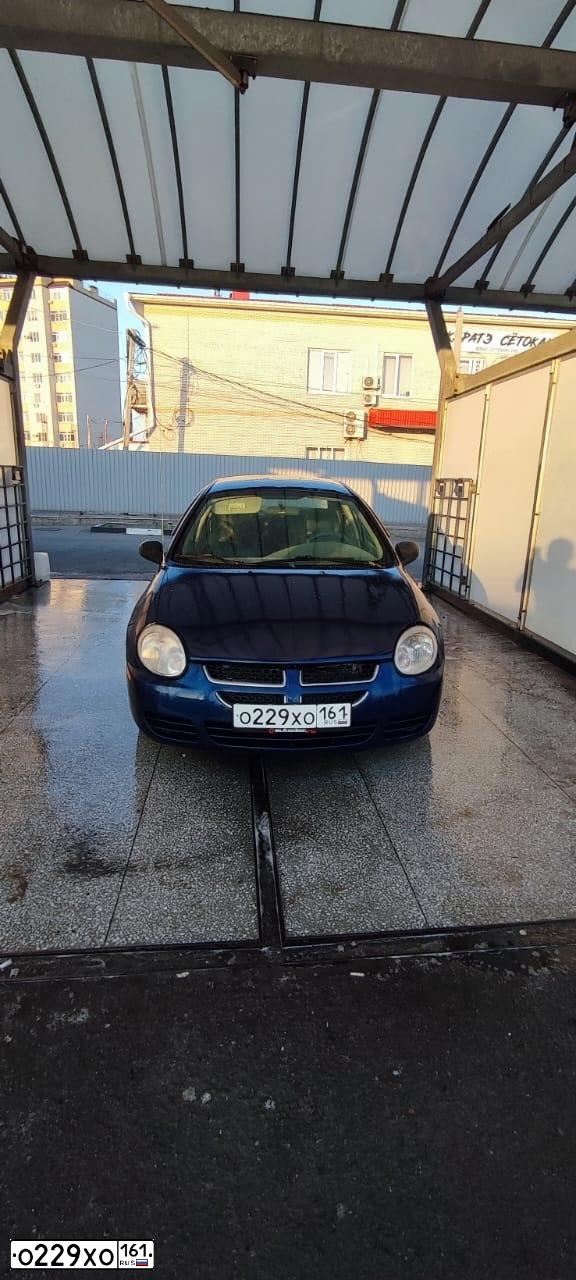 Фото автомобиля DODGE NEON, 2004 — госномер О796АР98. Цвет: синий