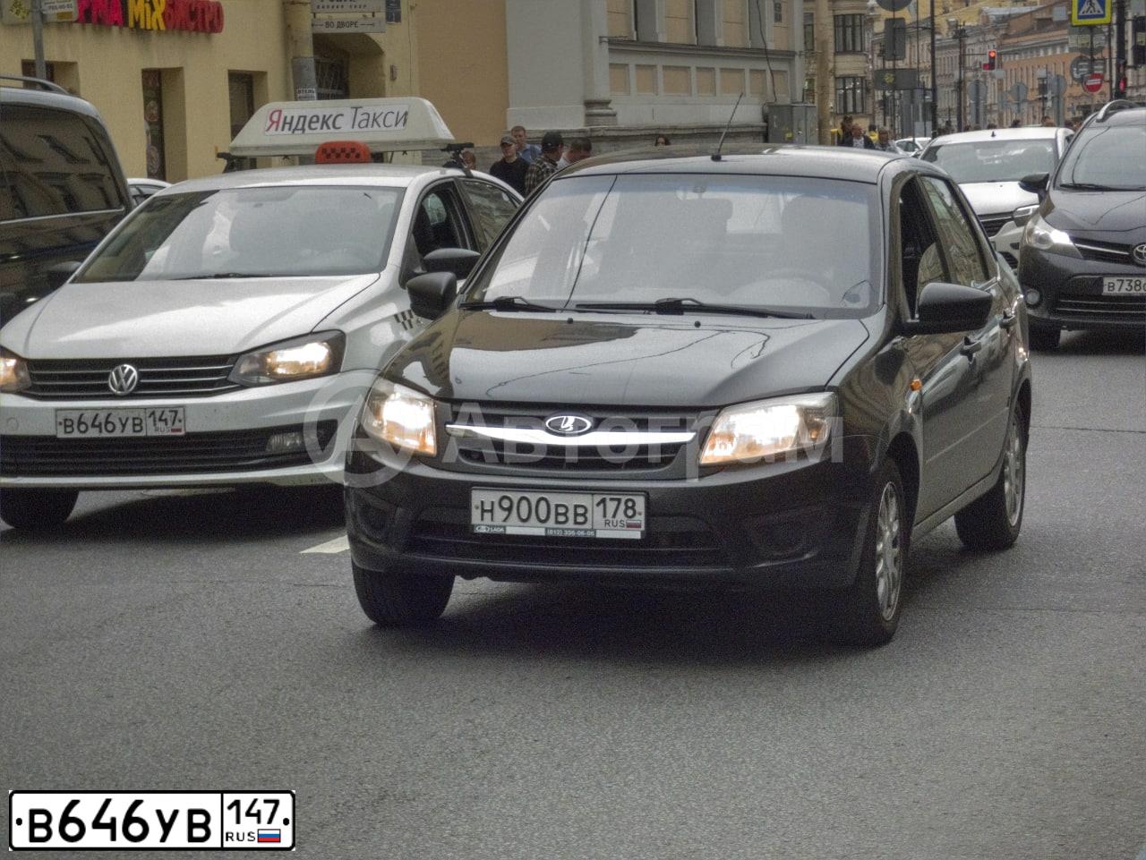 Фото автомобиля VOLKSWAGEN POLO, 2019 — госномер В646УВ147. Цвет: Белый