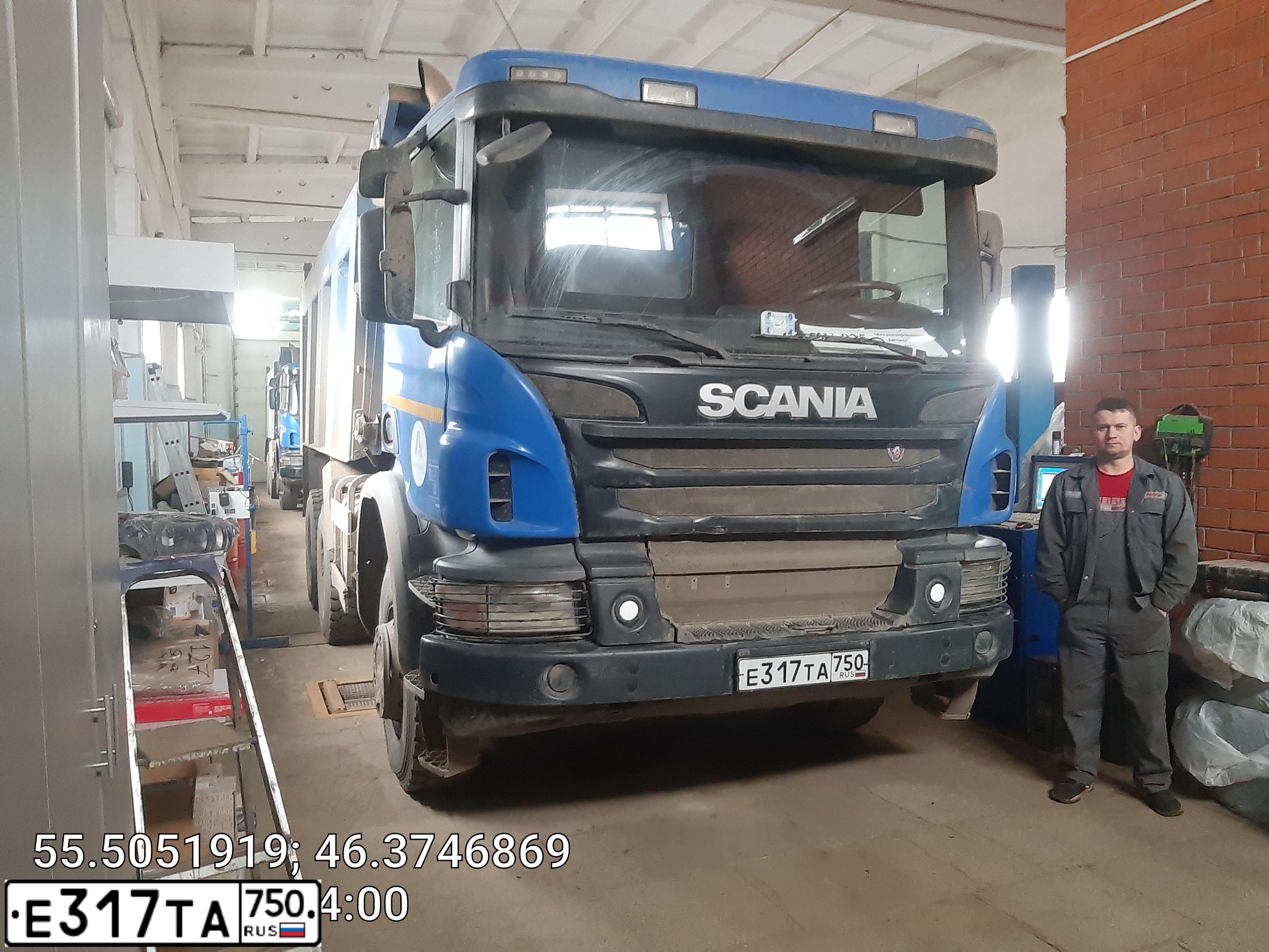 Фото автомобиля SCANIA SERIE P /6X4/, 2018 — госномер Е317ТА750. Цвет: синий