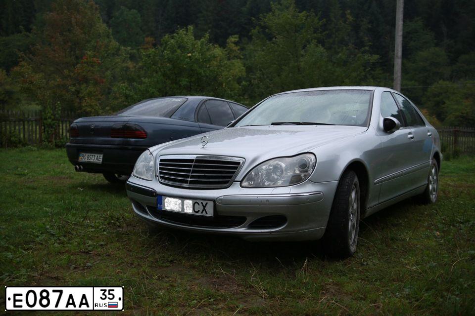 Фото автомобиля OPEL OMEGA, 1988 — госномер Е087АА35. Цвет: ТЕМНО-СИНИЙ