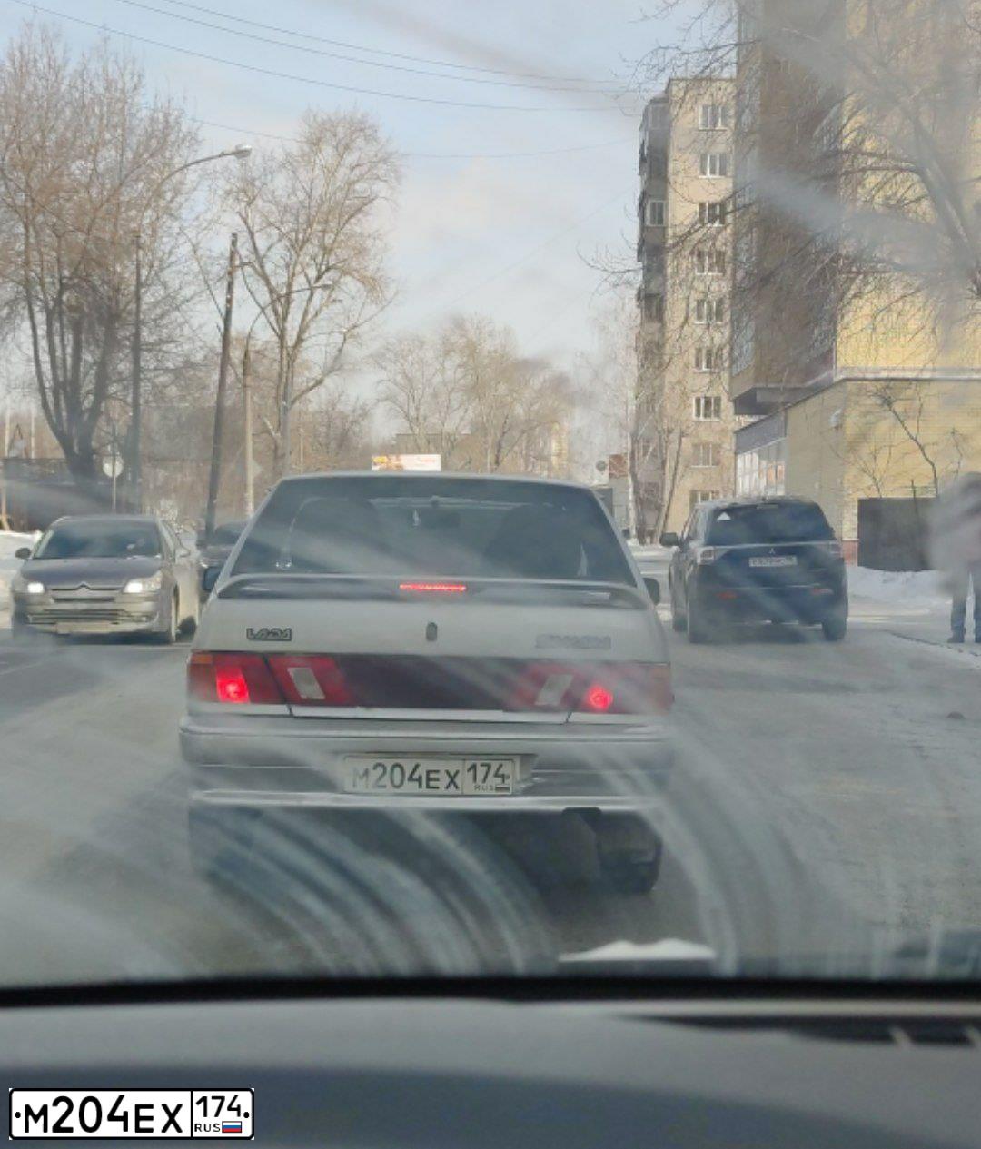 Фото автомобиля LADA 2115 SAMARA, 2009 — госномер М204ЕХ174. Цвет: СВЕТЛО-СЕРЫЙ