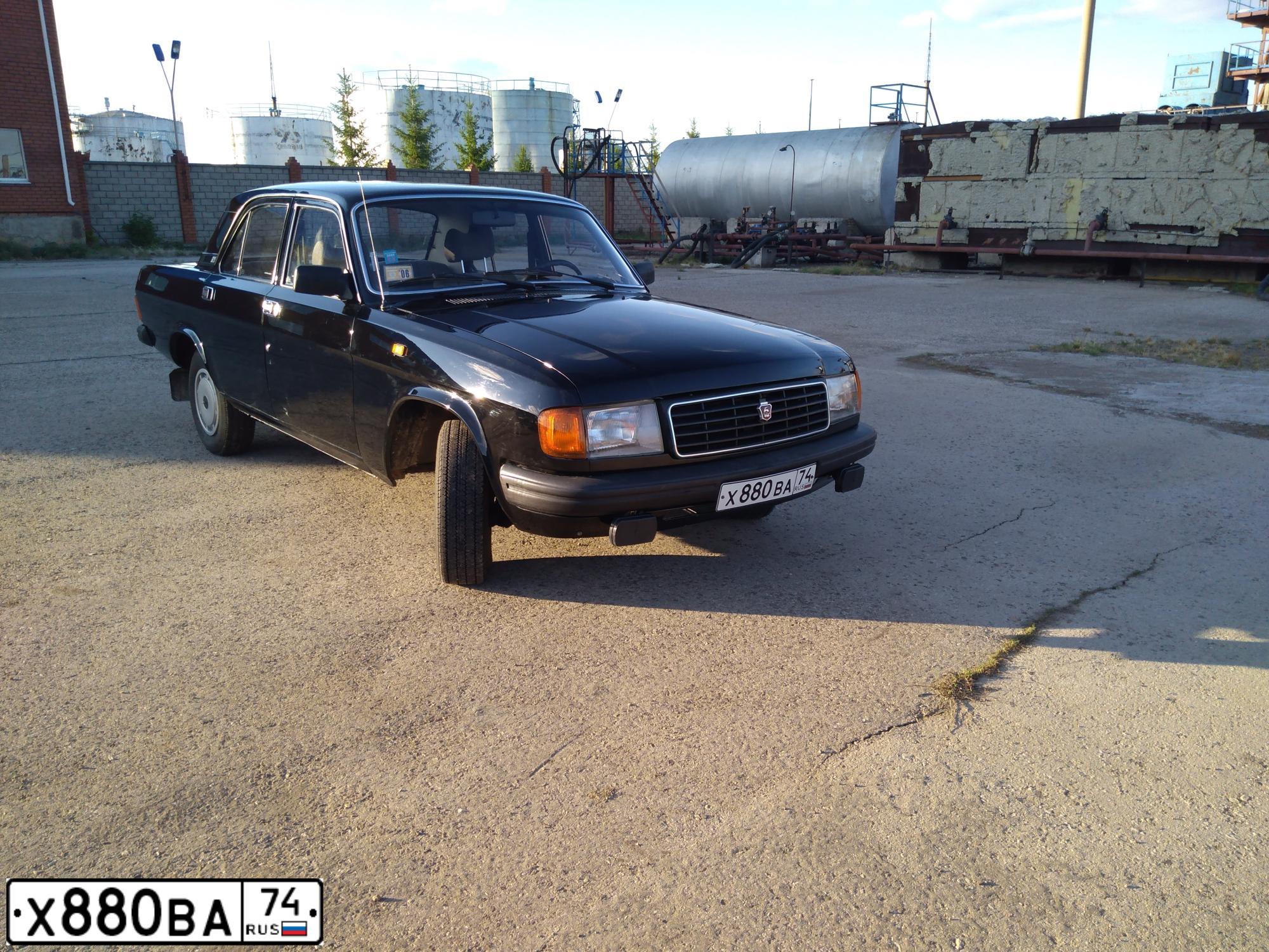 Фото автомобиля GAZ 3102 WOLGA, 1996 — госномер Х880ВА74. Цвет: ЧЕРНЫЙ