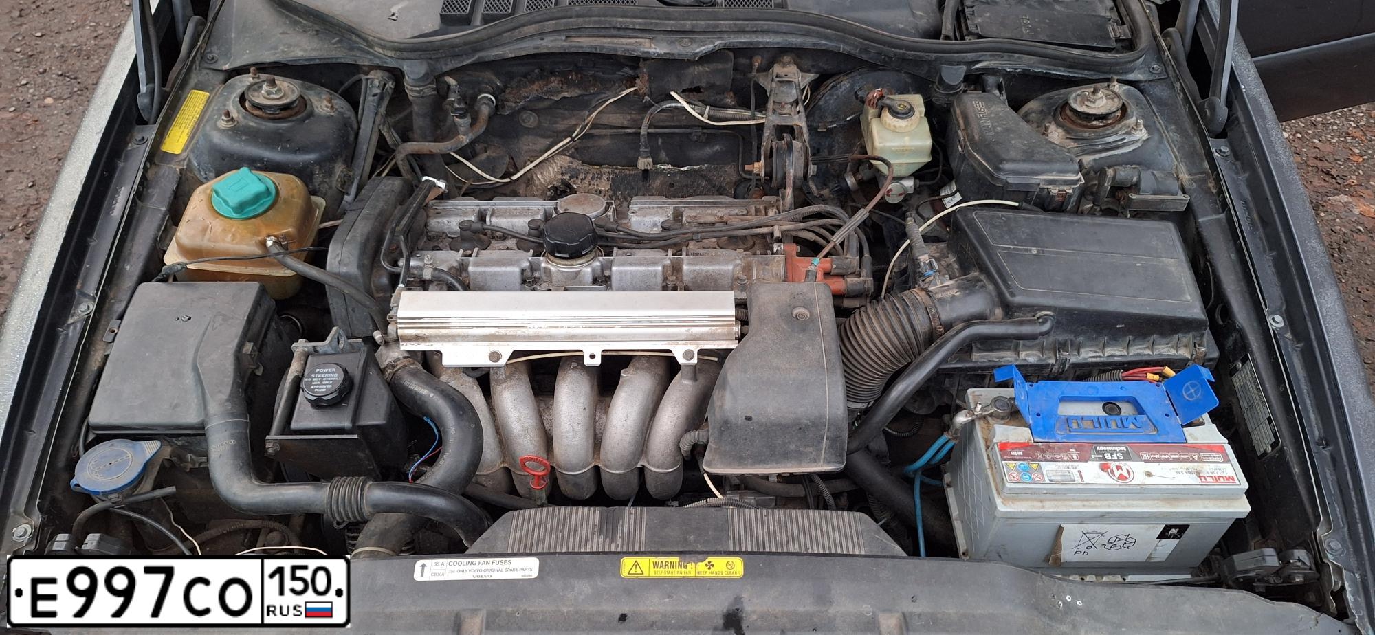 Фото автомобиля VOLVO 850, 1997 — госномер Р800ВУ550. Цвет: СЕРЫЙ МЕТАЛЛИК