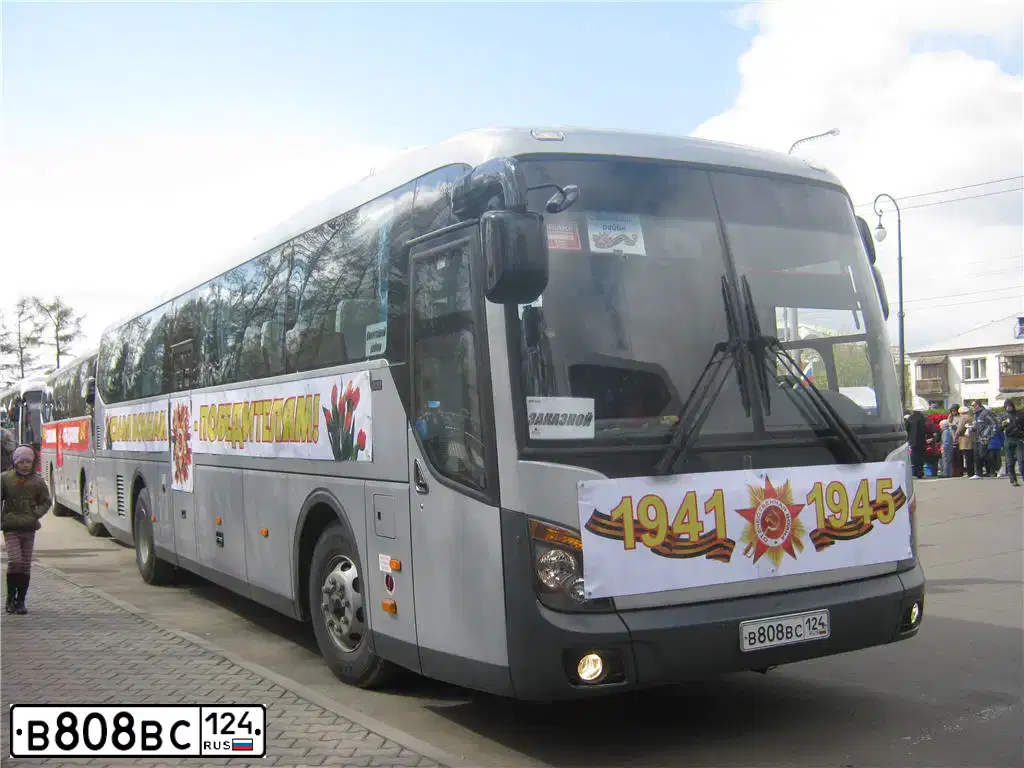 Фото автомобиля HYUNDAI UNIVERSE, 2010 — госномер В808ВС124. Цвет: СЕРЫЙ