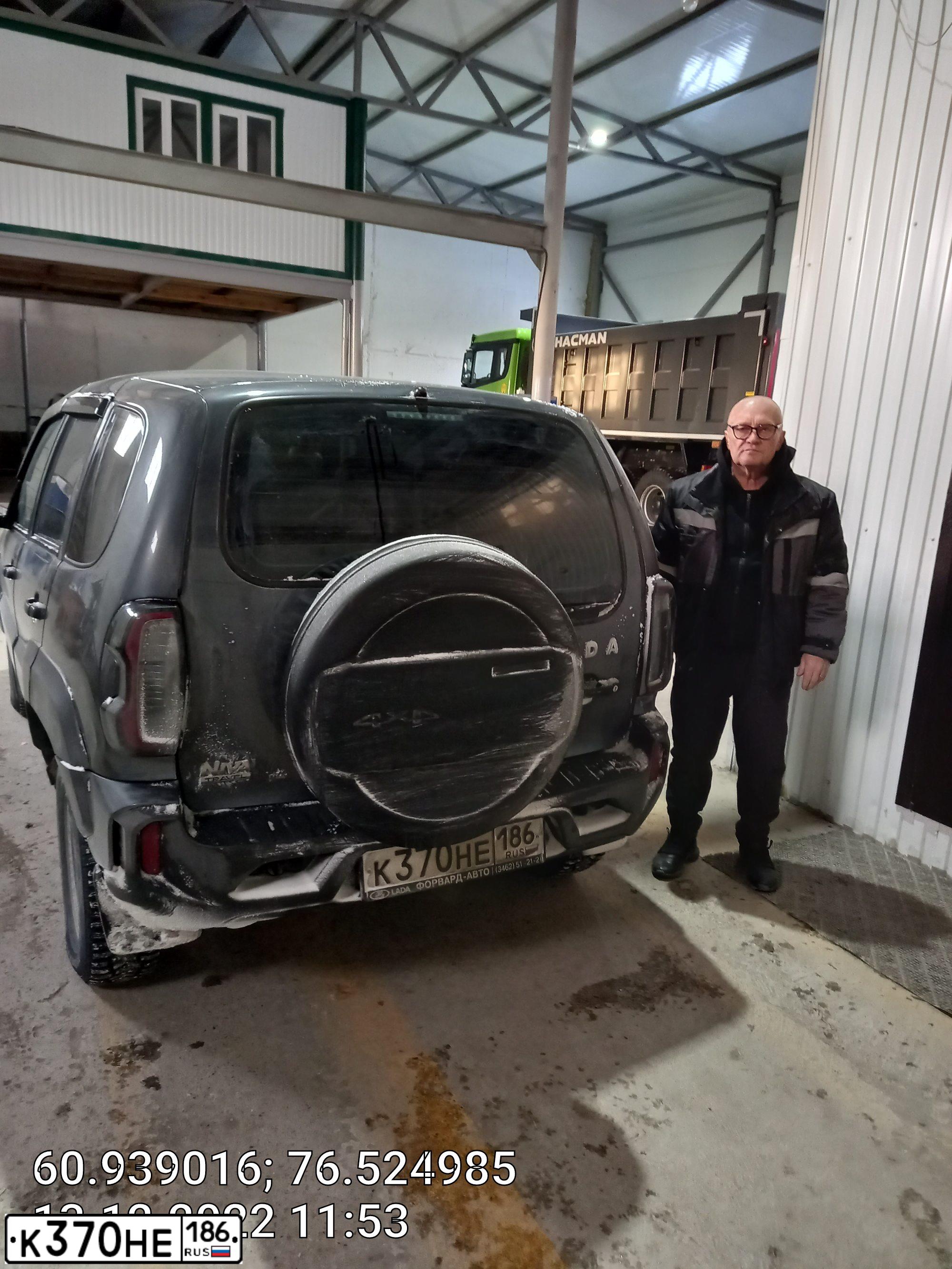 Фото автомобиля ЛАДА 212300-80 LADA NIVA, 2021 — госномер К370НЕ186. Цвет: СЕРЫЙ