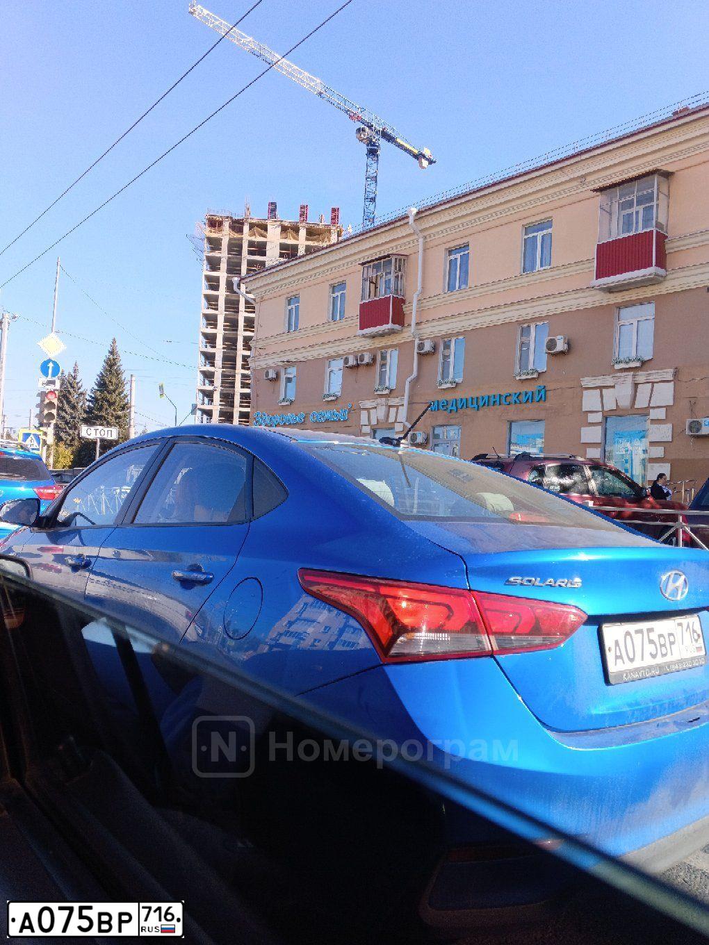 Фото автомобиля HYUNDAI SOLARIS, 2017 — госномер А075ВР716. Цвет: СИНИЙ
