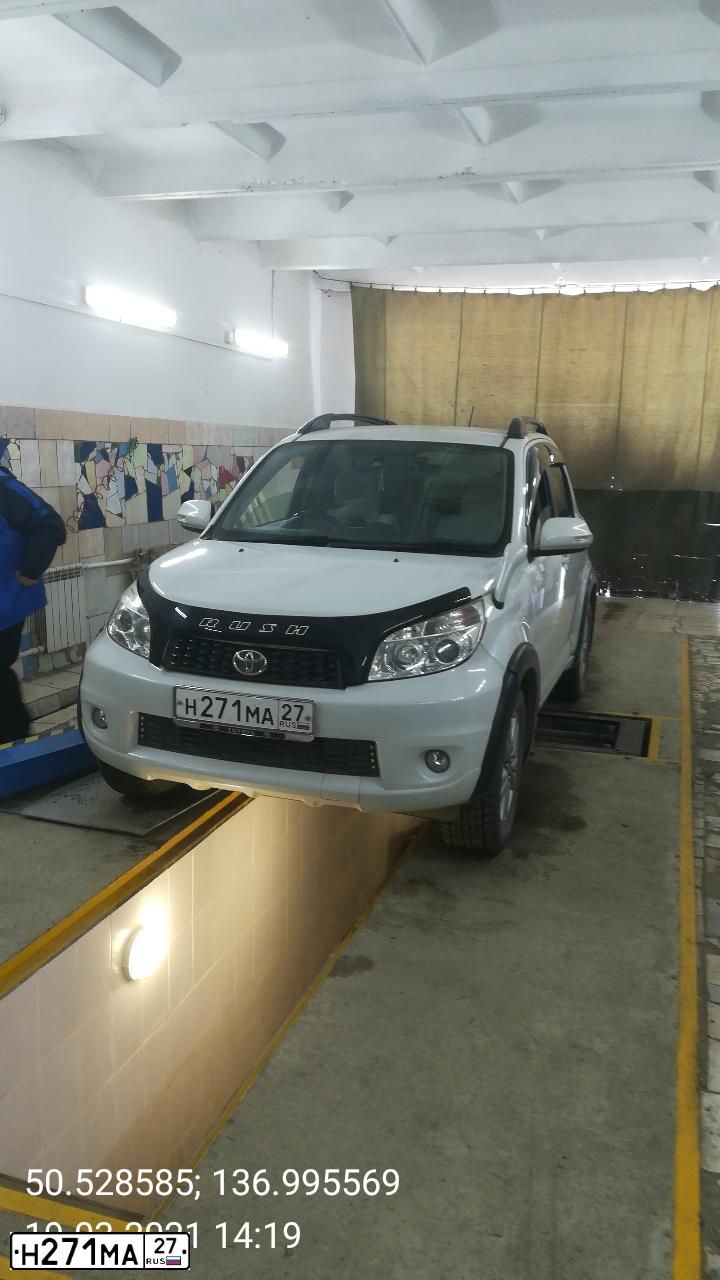 Фото автомобиля TOYOTA RUSH, 2009 — госномер Н271МА27