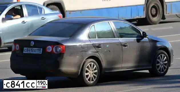 Фото автомобиля VOLKSWAGEN JETTA, 2008 — госномер С841СС190. Цвет: ЧЕРНЫЙ