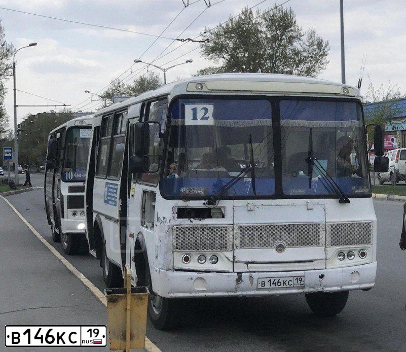 Фото автомобиля PAZ 3205, 2017 — госномер В146КС19. Цвет: Белый