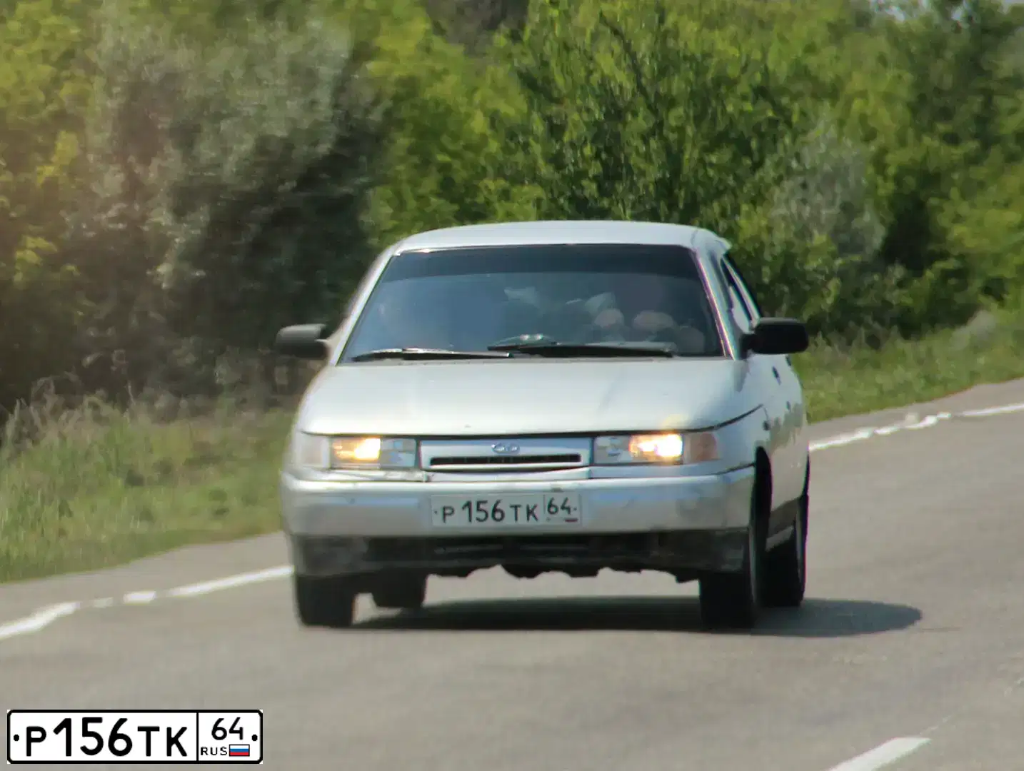 Фото автомобиля VAZ ВАЗ21103, 2001 — госномер Р156ТК64. Цвет: СЕРЕБРИСТЫЙ