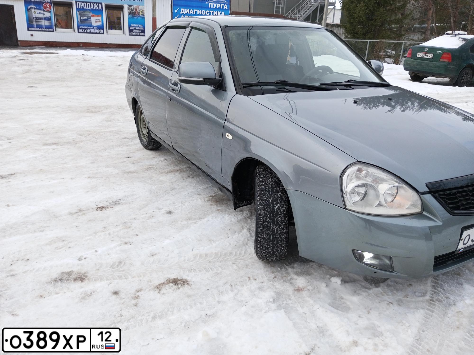 Фото автомобиля LADA 2172 PRIORA, 2010 — госномер О389ХР12. Цвет: СРЕД.СЕРО-ЗЕЛЕН.МЕТ.
