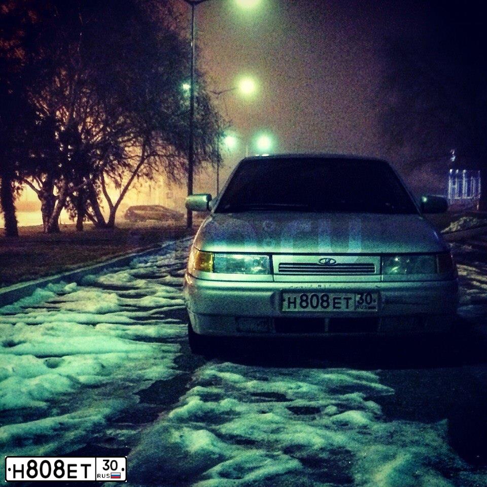 Фото автомобиля LADA 2112, 2004 — госномер Е568НН08. Цвет: Светло-Серебристый металлик
