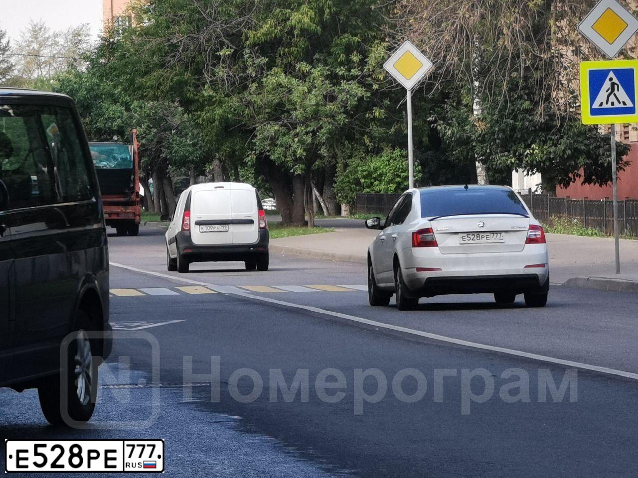 Фото автомобиля SKODA OCTAVIA, 2015 — госномер О824РУ134. Цвет: БЕЛЫЙ