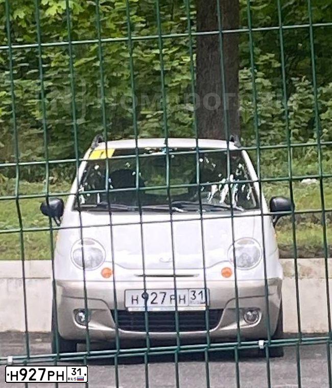 Фото автомобиля DAEWOO MATIZ, 2013 — госномер Н927РН31. Цвет: БЕЛО-ДЫМЧАТЫЙ