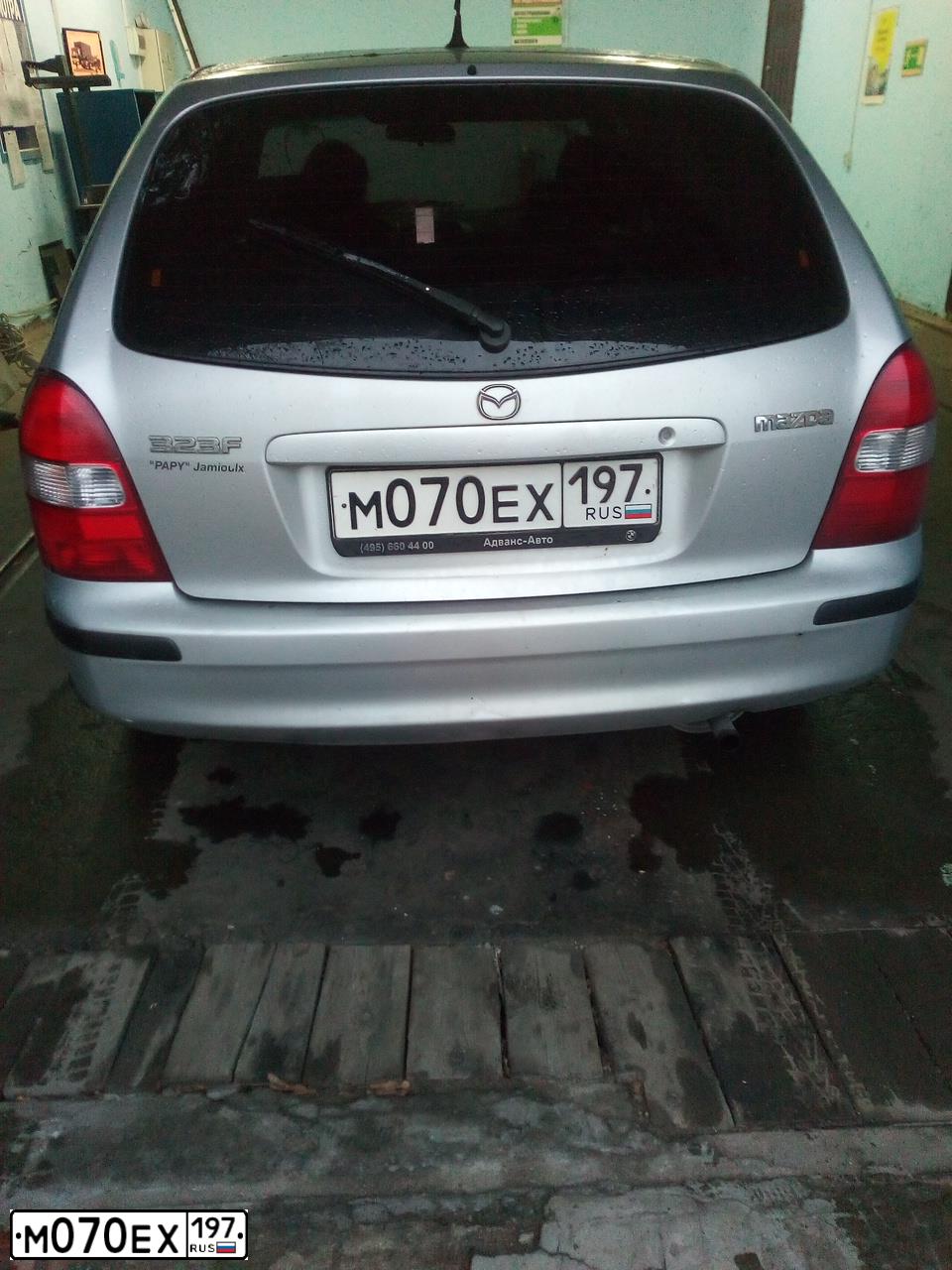 Фото автомобиля TOYOTA LANDCRUISER, 2010 — госномер М070ЕХ197. Цвет: ЧЕРНЫЙ