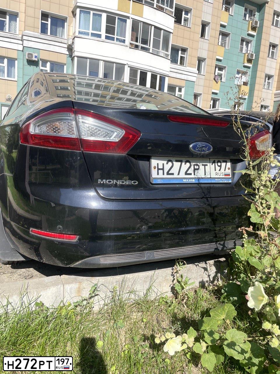 Фото автомобиля FORD MONDEO, 2011 — госномер Н272РТ197. Цвет: ЧЕРНЫЙ