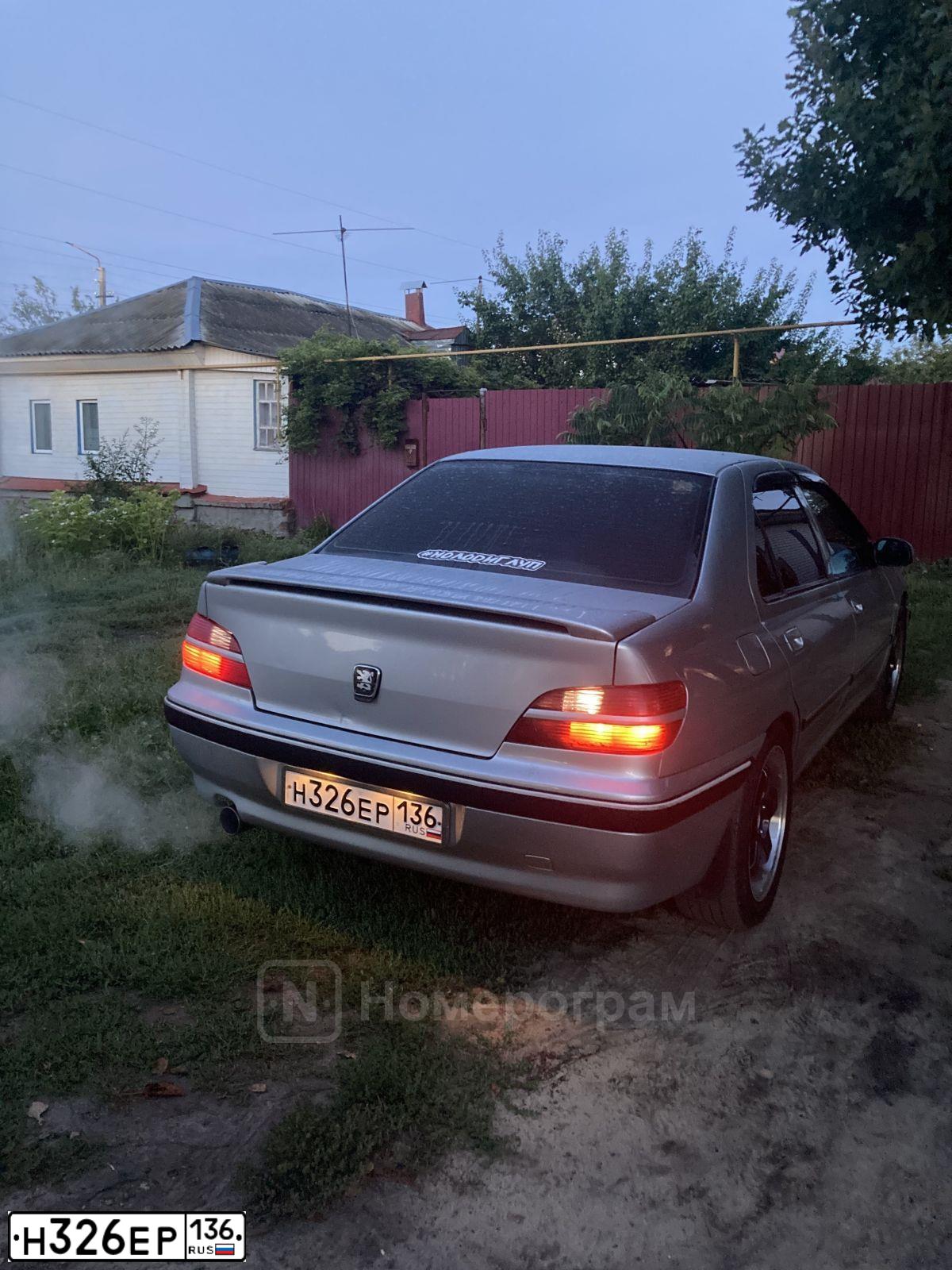 Фото автомобиля PEUGEOT 406, 2002 — госномер Н326ЕР136. Цвет: СЕРЕБРИСТЫЙ